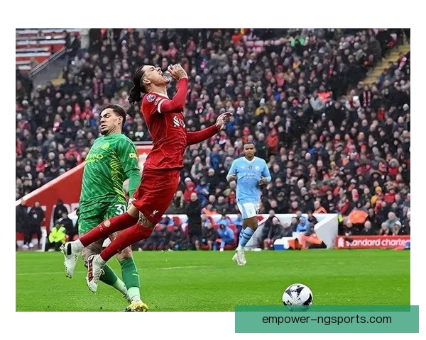 曼城逆转利物浦争夺联赛榜首 战术调整成胜负关键